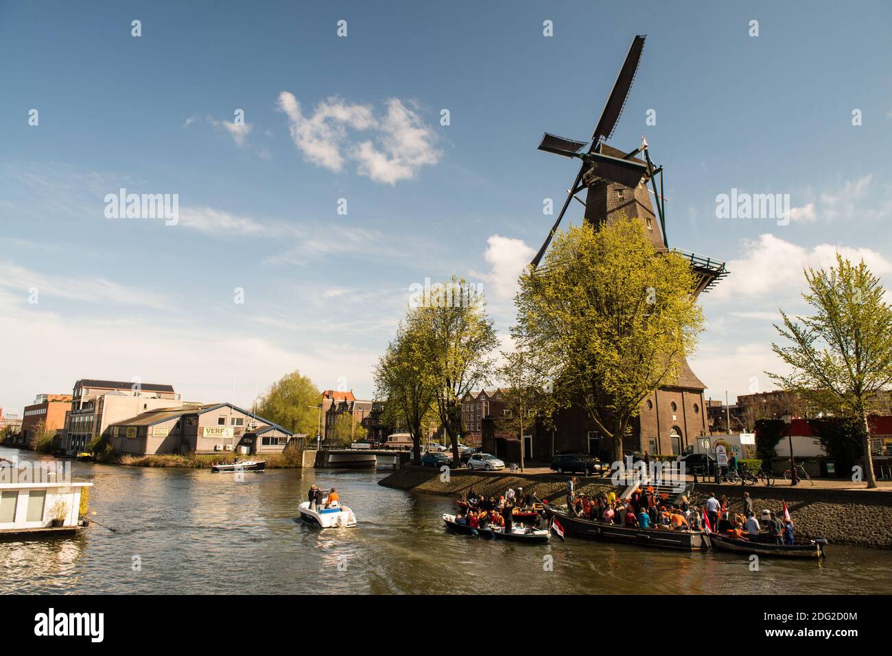 Canali di Amsterdam. Tipica architettura di Amsterdam. Spazio urbano in primavera. Foto Stock