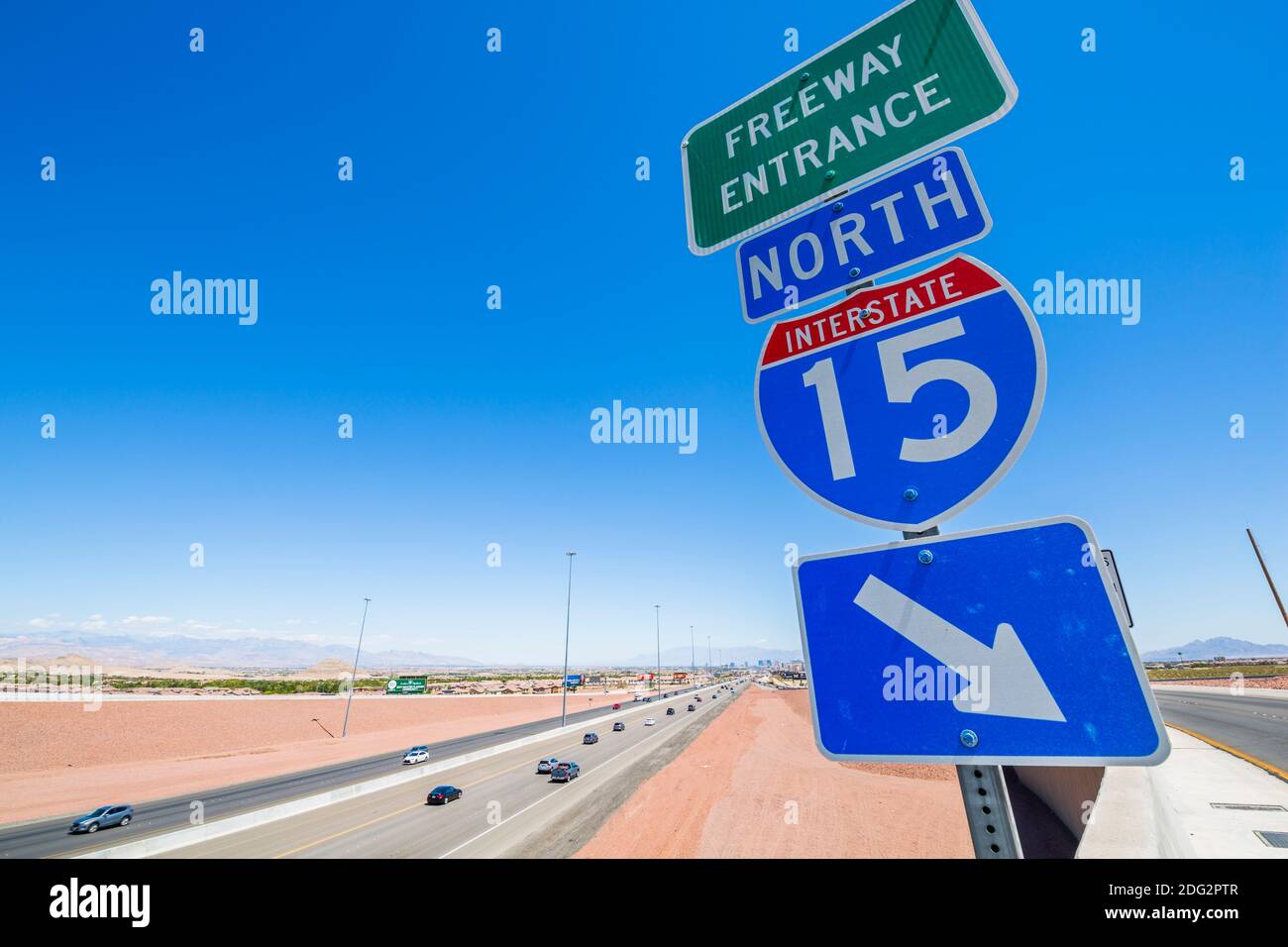 Vista dell'insegna e dell'autostrada 15 vicino a Las Vegas, Nevada, Stati Uniti d'America, Nord America Foto Stock