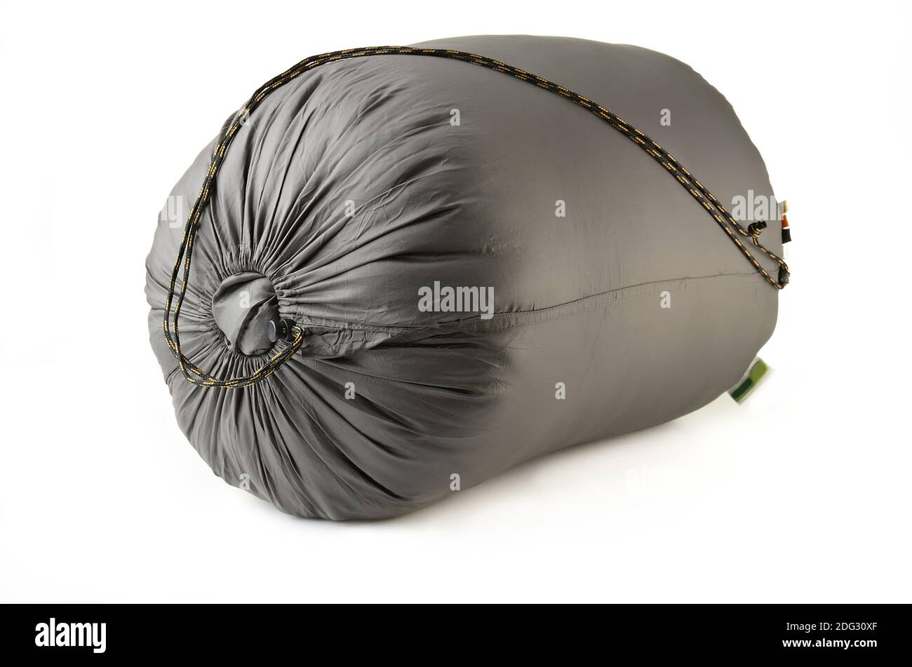 Sacco a pelo turistico confezionato su sfondo bianco Foto Stock