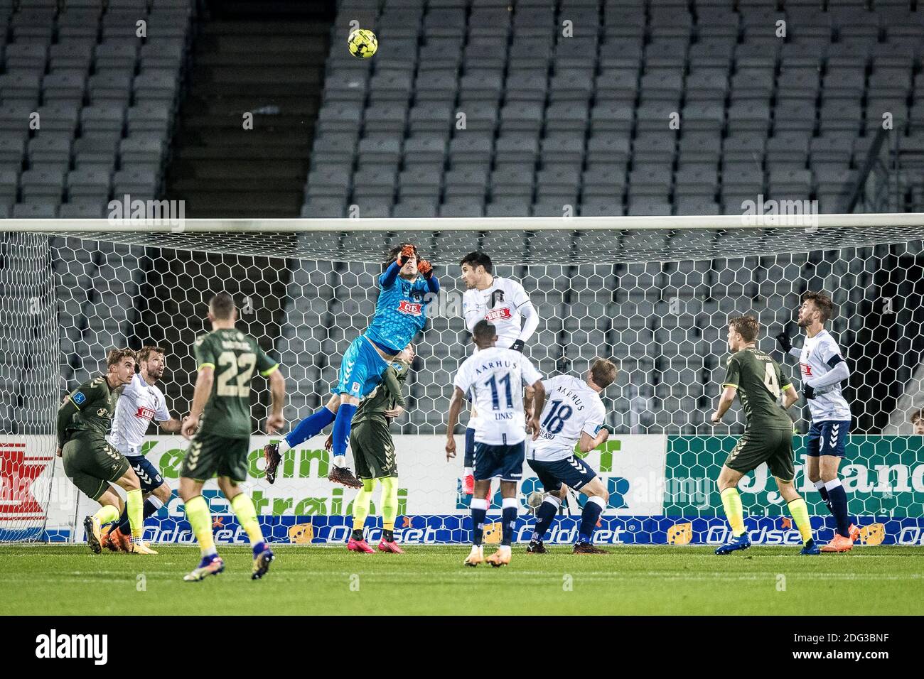 Aarhus, Danimarca. 07 dicembre 2020. Il portiere Kamil Grabara (73) di AGF visto durante la partita 3F Superliga tra Aarhus GF e Broendby IF al Ceres Park di Aarhus. (Photo Credit: Gonzales Photo/Alamy Live News Foto Stock