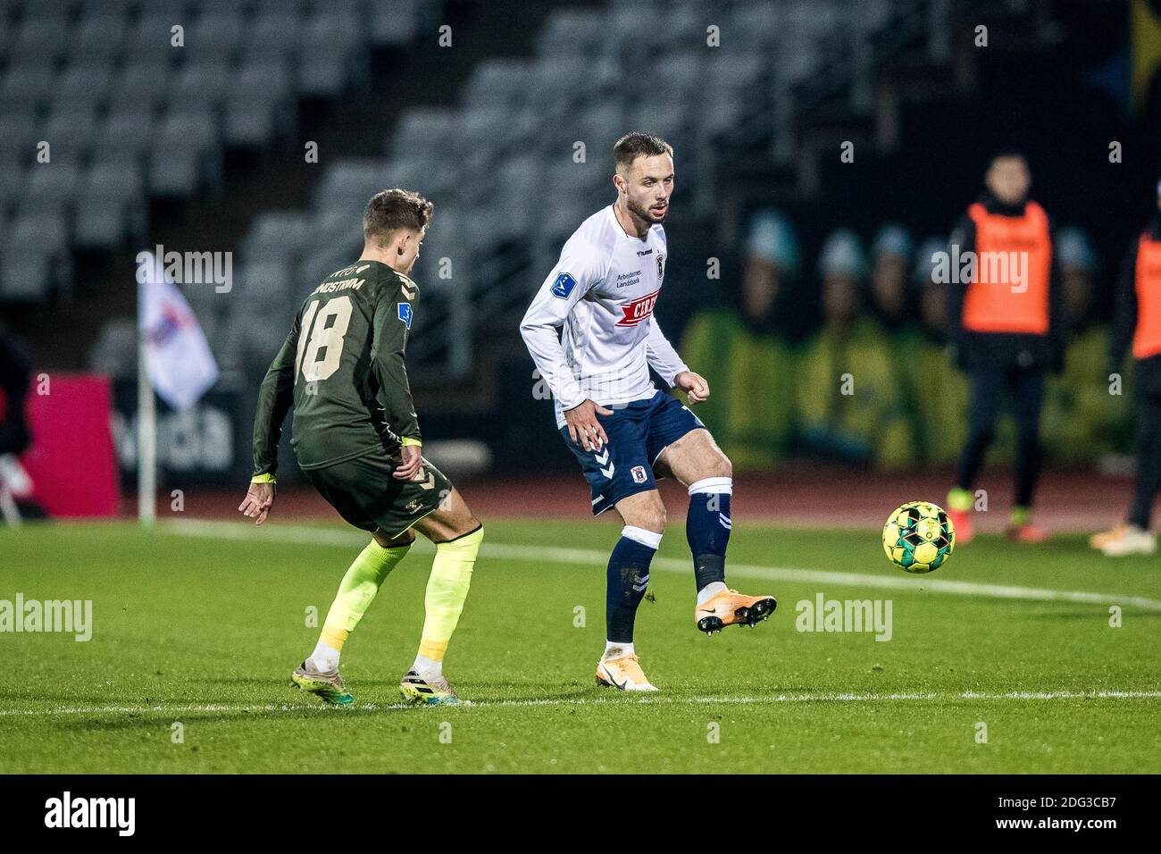 Aarhus, Danimarca. 07 dicembre 2020. Casper Hojer Nielsen (16) di AGF visto durante la partita 3F Superliga tra Aarhus GF e Broendby IF al Ceres Park di Aarhus. (Photo Credit: Gonzales Photo/Alamy Live News Foto Stock