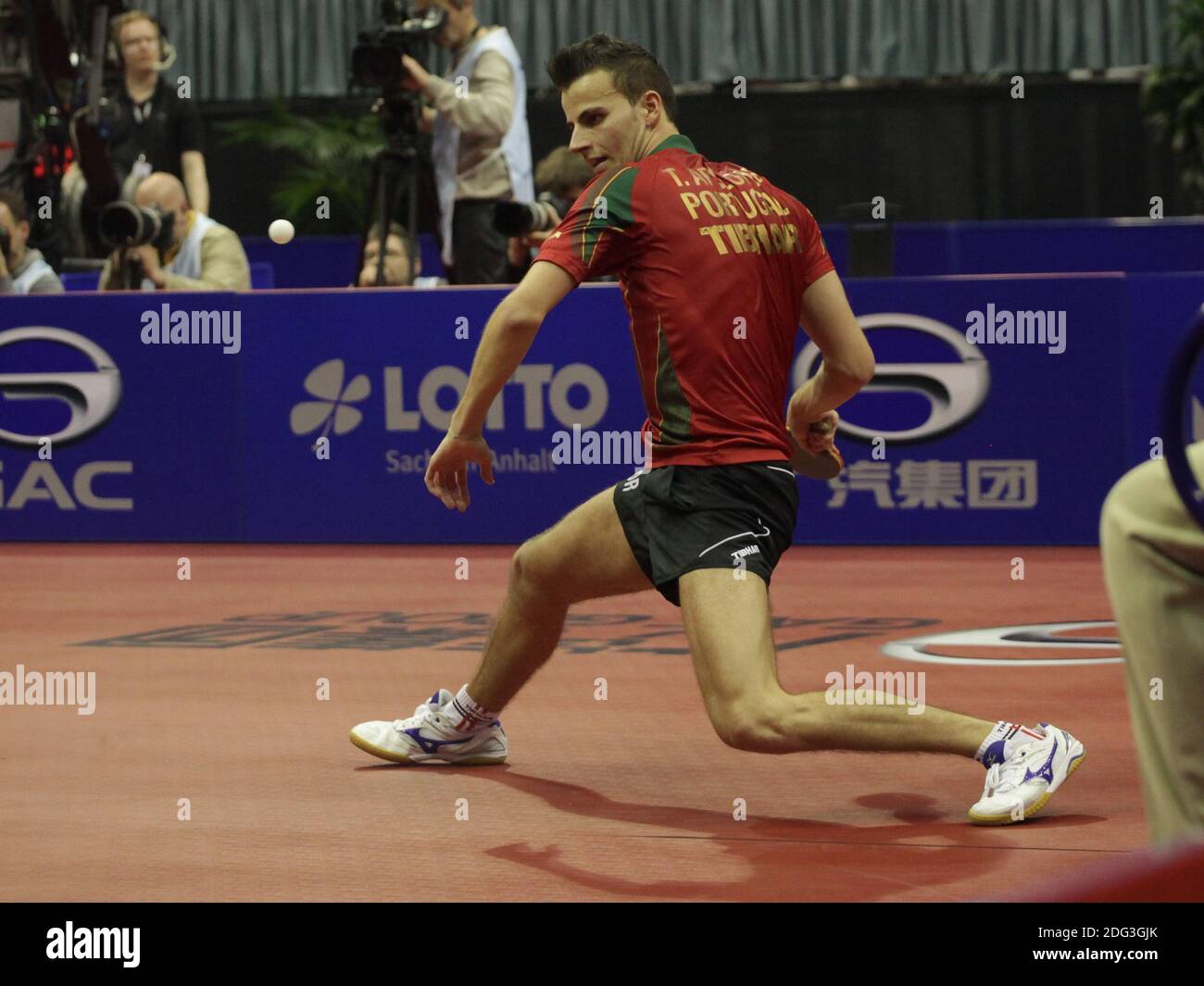 Tennis da tavolo Tiago Apolonia Portogallo al ping pong Tedesco aperto 2014 a Magdeburgo Foto Stock