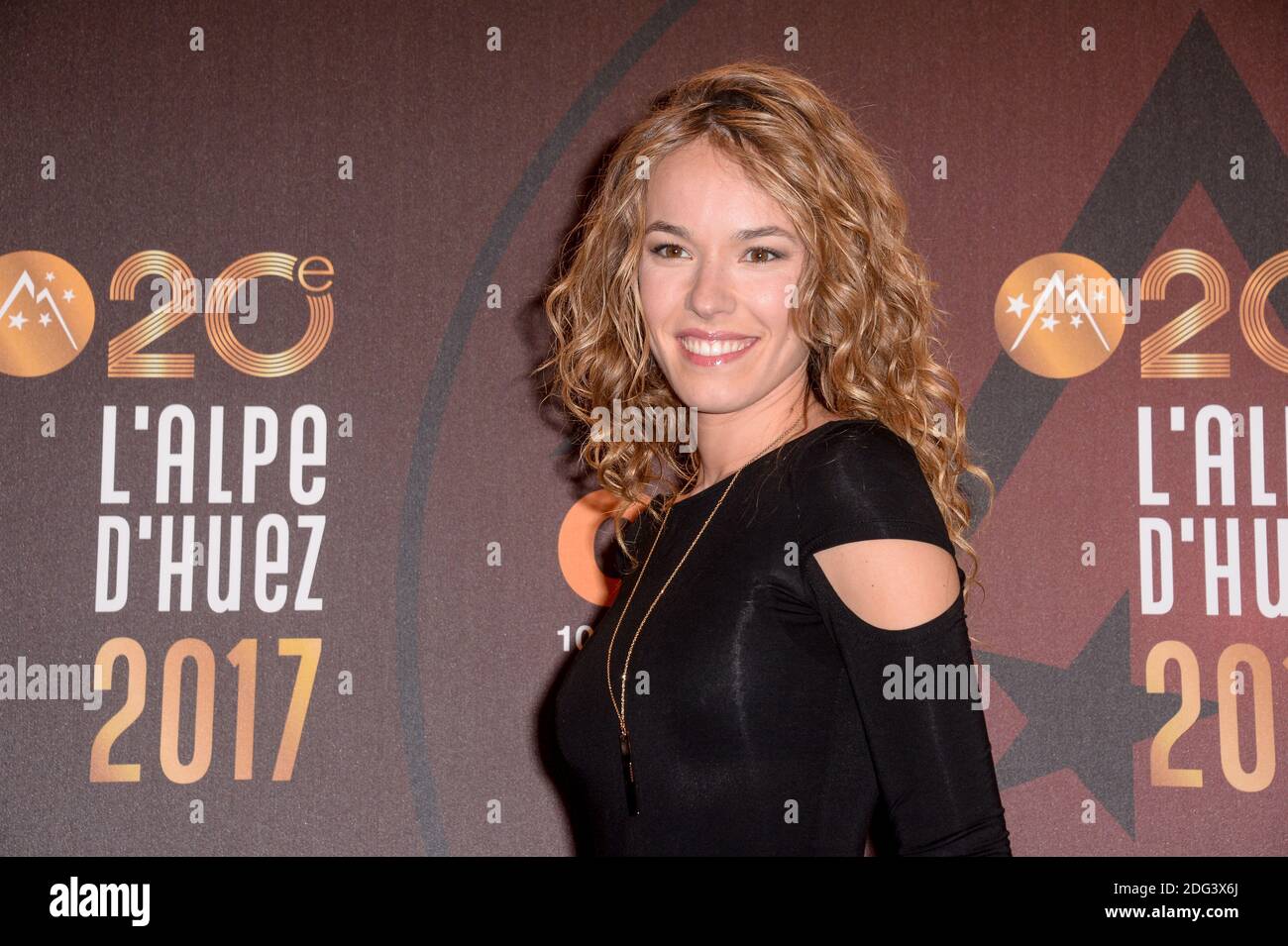 Elodie Fontan partecipa ad una fotocellula durante il 20° Festival della Commedia Alpe d'Huez a l'Alpe d'Huez, in Francia, il 20 gennaio 2017. Foto di Julien Reynaud/APS-Medias/ABACAPRESS.COM Foto Stock