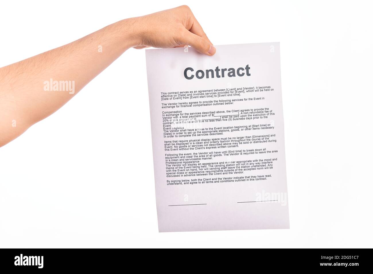 Tenere carta di contratto di affari su sfondo bianco isolato Foto Stock