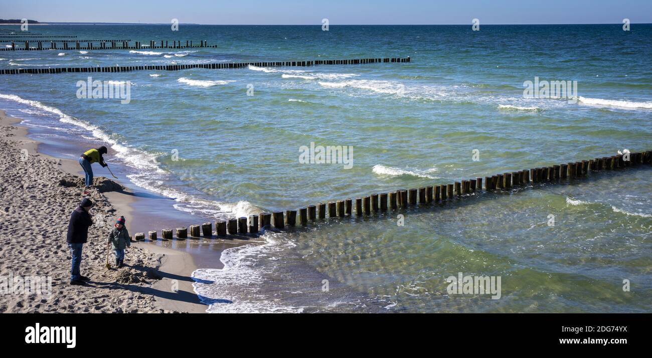 Bassa stagione sulla spiaggia del Mar Baltico Foto Stock