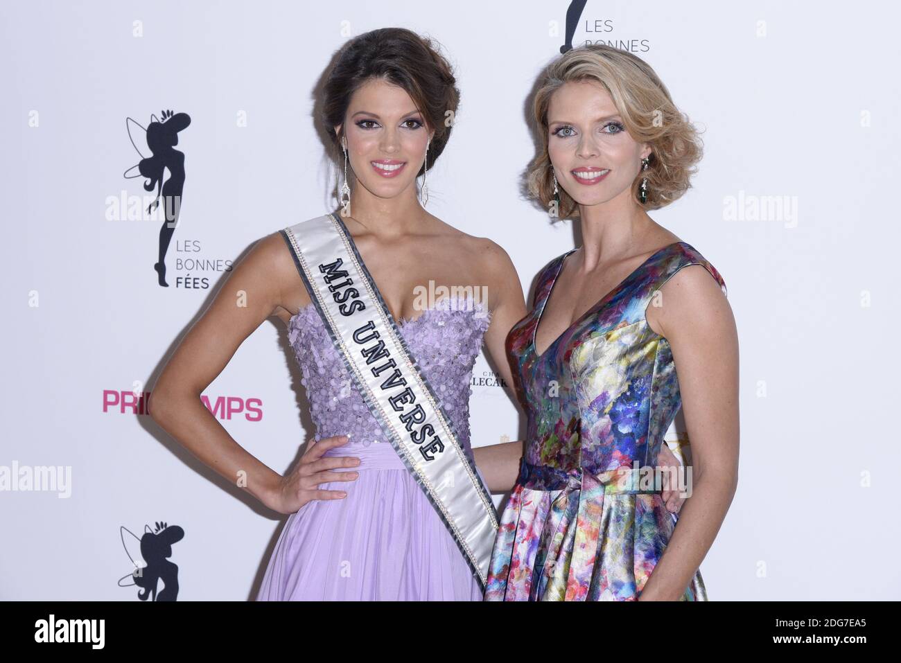 Iris Mittenaere, Miss Universe (originalmente dal Nord della Francia e Miss Francia 2016) e Sylvie Tellier, Miss Francia 2002 partecipano al primo gala di beneficenza 'Les Bonnes Fee' all'Hotel d'Evreux, il 20 marzo 2017 a Parigi, Francia. Foto Edouard BERNAUX/ABACAPRESS.COM Foto Stock