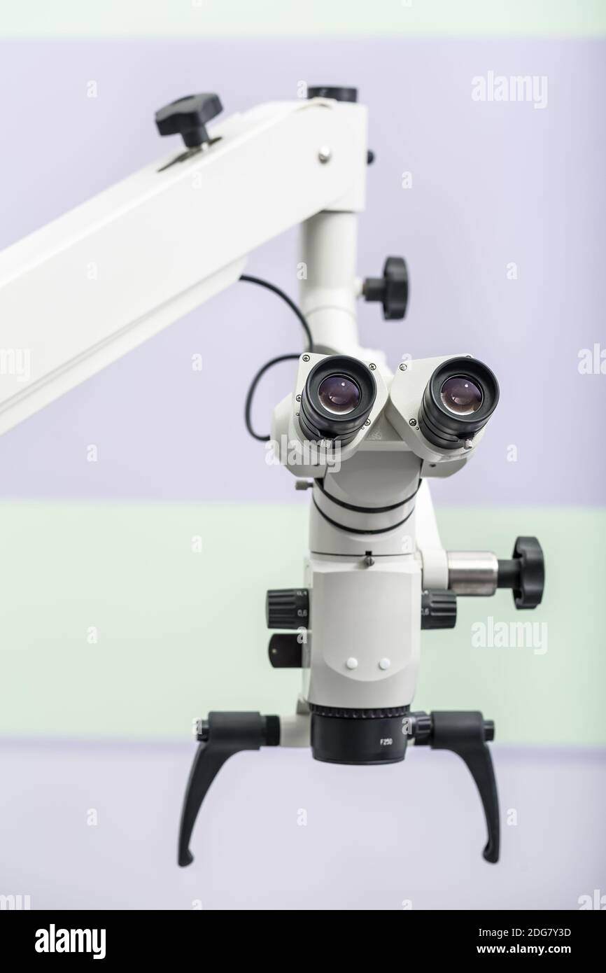 Microscopio ottico immagini e fotografie stock ad alta risoluzione - Alamy