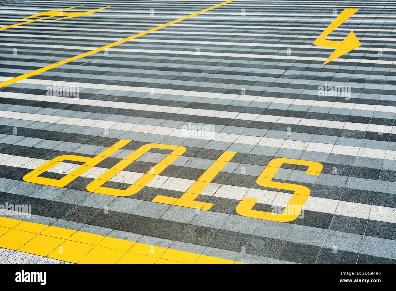 Spianare la strada immagini e fotografie stock ad alta risoluzione - Alamy