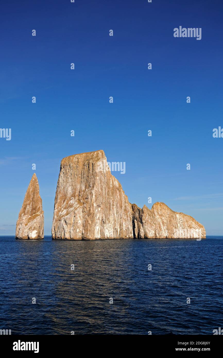Kicker Rock nahe der Insel San Cristobal, Galapagos, Unesco Welterbe, Ekuador, Suedamerika Foto Stock
