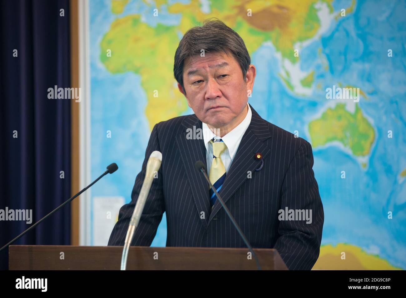 Il Ministro degli Affari Esteri giapponese Motegi Toshimitsu ha visto durante la sua conferenza stampa settimanale a Tokyo. Foto Stock