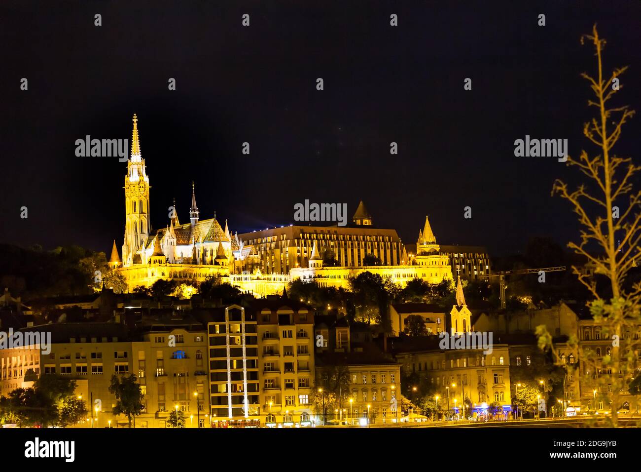 Vista della Chiesa di Mattia a Budapest Foto Stock