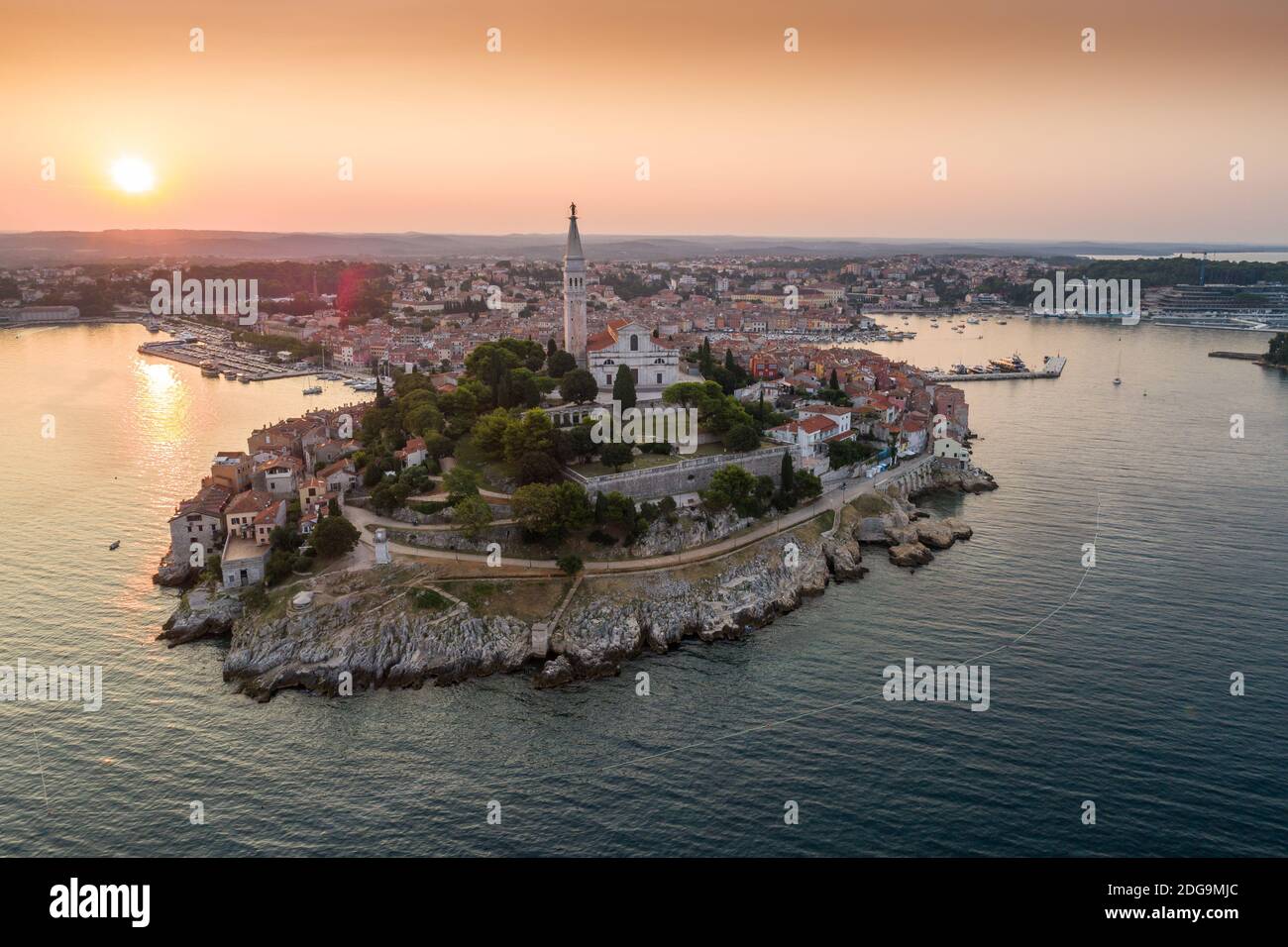 Bella Rovigno all'alba, foto aerea Foto Stock
