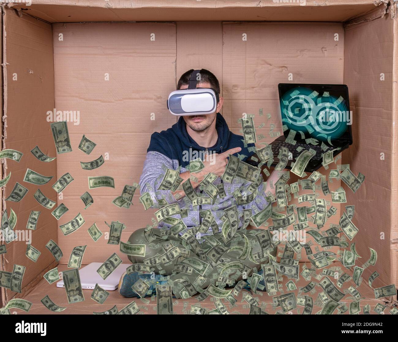 Hacker informa sui guadagni facili sopra il Internet Foto Stock