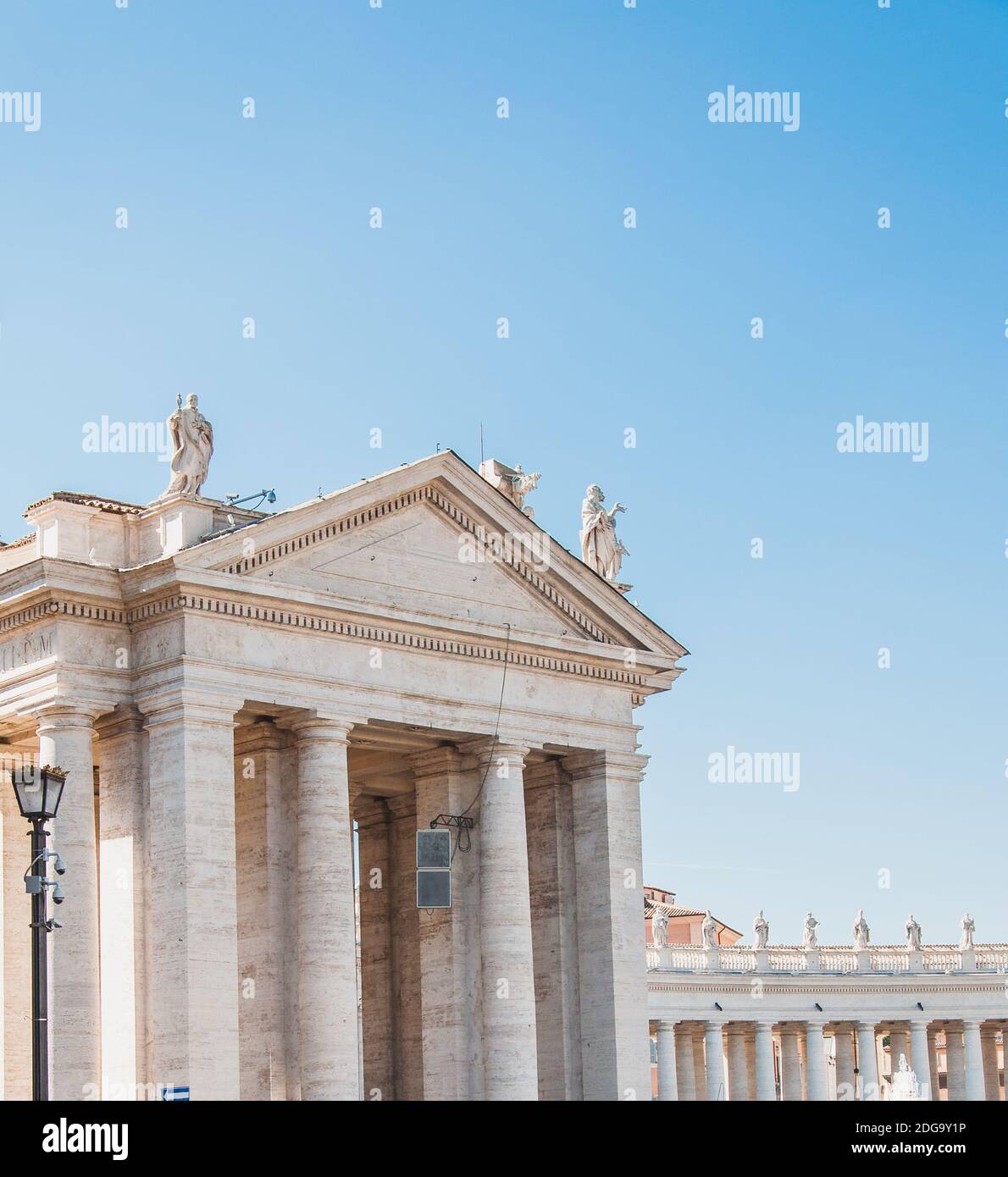 Colonnato Bernini in Piazza San Pietro in Italia Foto Stock