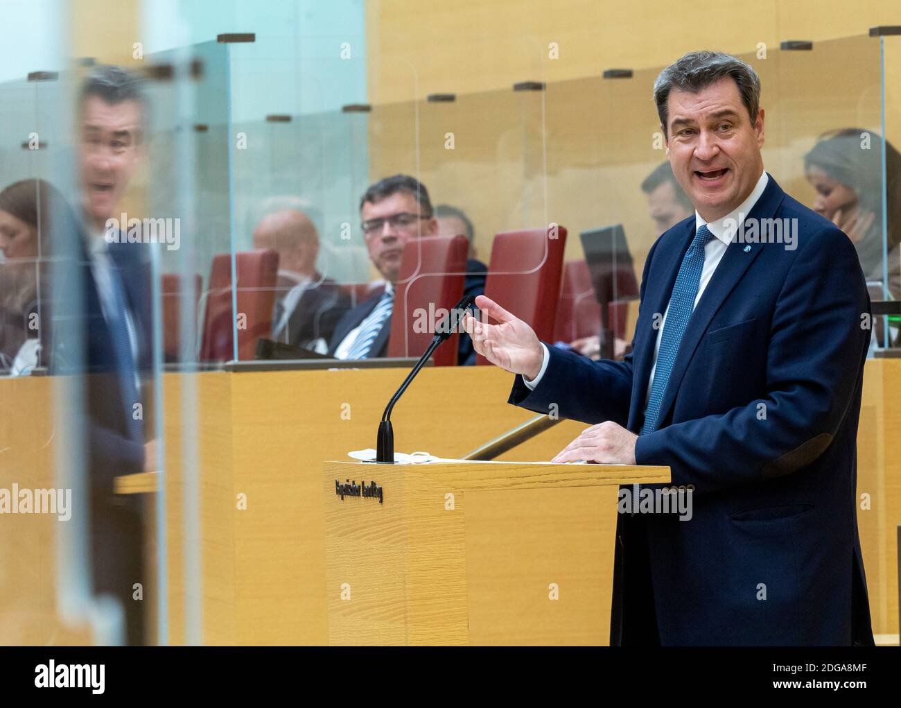 Monaco, Germania. 8 dicembre 2020. Markus Söder (CSU), Ministro Presidente della Baviera, fa la sua dichiarazione di governo durante la sessione del parlamento bavarese. Credit: Peter Kneffel/dpa/Alamy Live News Foto Stock