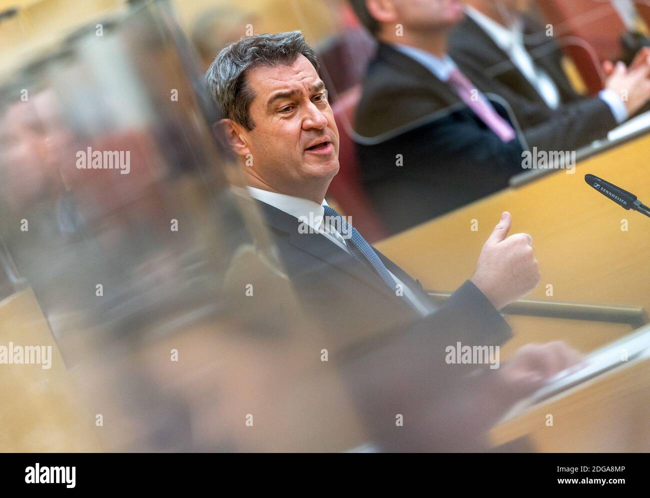 Monaco, Germania. 8 dicembre 2020. Markus Söder (CSU), Ministro Presidente della Baviera, fa la sua dichiarazione di governo durante la sessione del parlamento bavarese. Credit: Peter Kneffel/dpa/Alamy Live News Foto Stock
