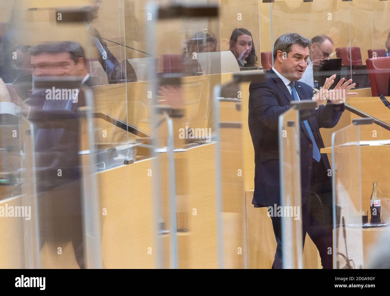 Monaco, Germania. 8 dicembre 2020. Markus Söder (CSU), Ministro Presidente della Baviera, fa la sua dichiarazione di governo durante la sessione del parlamento bavarese. Credit: Peter Kneffel/dpa/Alamy Live News Foto Stock