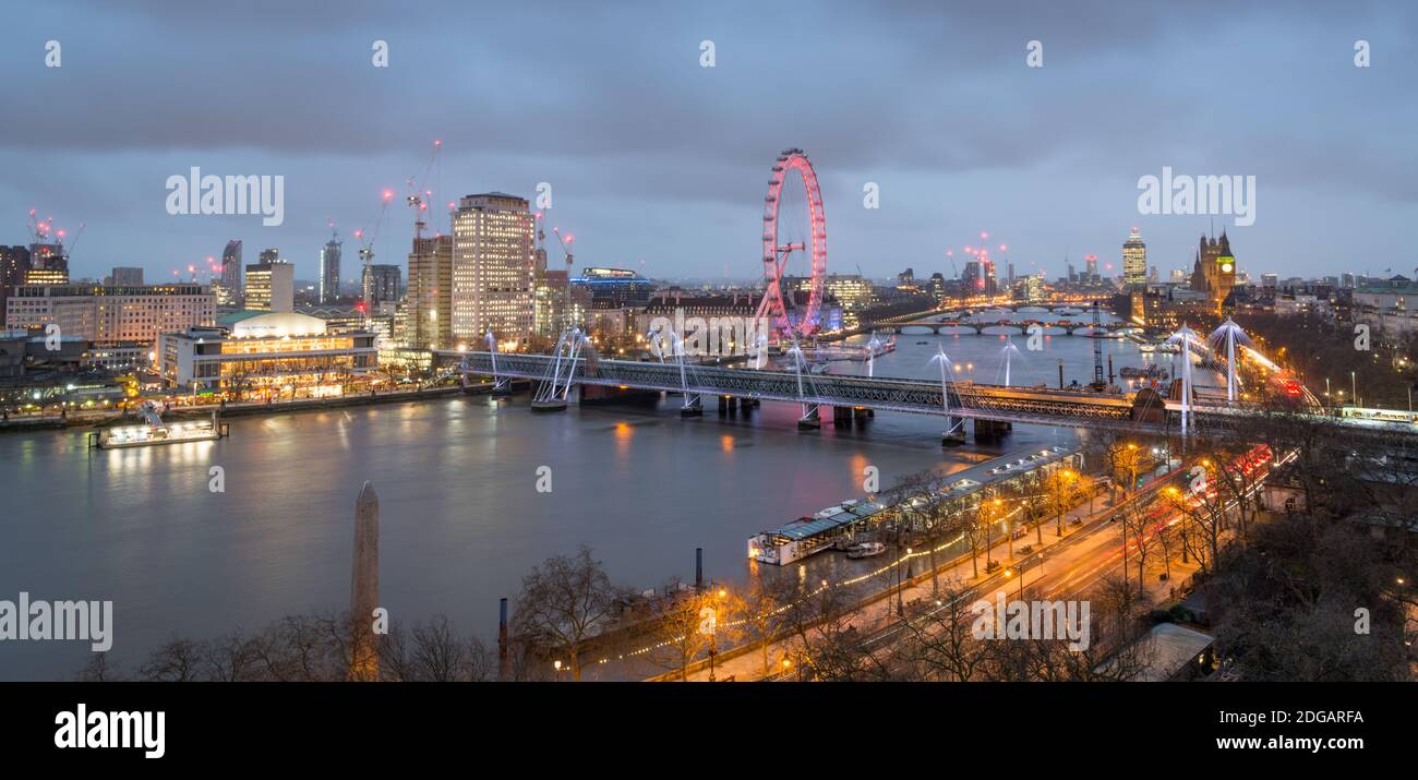 Lo skyline di Londra visto da 80 Strand, Londra Foto Stock