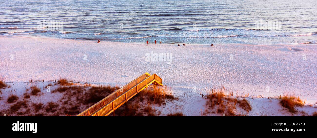 Vista ad alto angolo di una spiaggia, Golfo del Messico, Orange Beach, Baldwin County, Alabama, Stati Uniti Foto Stock