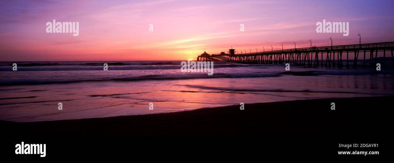 Molo nell'oceano pacifico al tramonto, San Diego Pier, San Diego, California, USA Foto Stock
