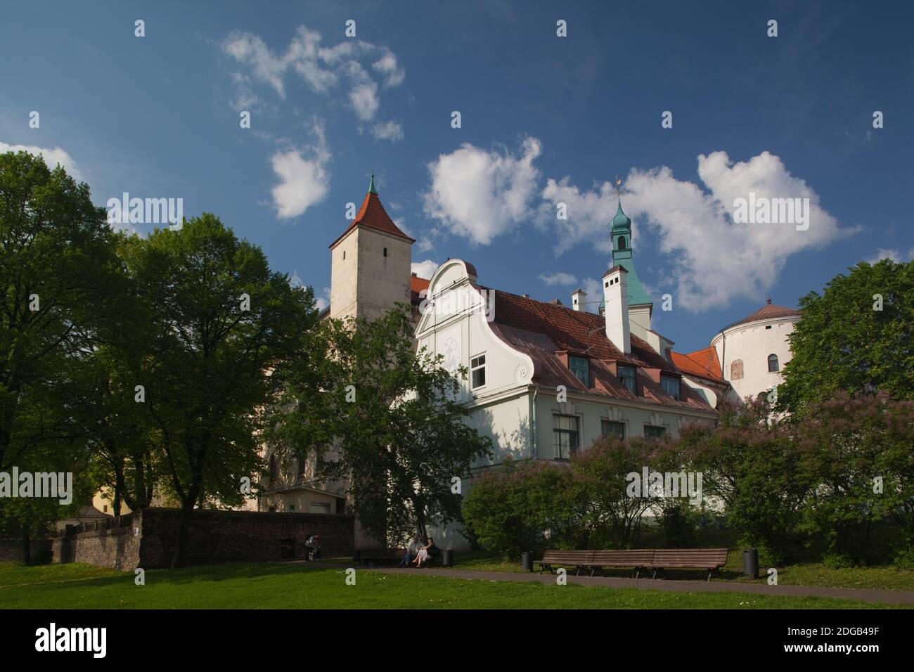 Vista ad angolo basso di un castello, riga Castello, Vecriga, riga Vecchia, riga, Lettonia Foto Stock