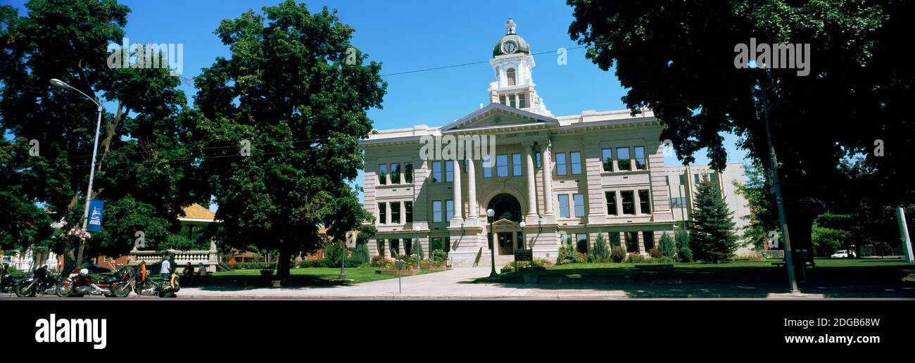 Facciata di un edificio governativo, Missoula County Courthouse, Missoula, Montana, USA Foto Stock