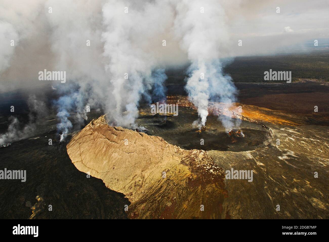 Vapore eruttato da un vulcano, Kilauea, Kauai, Hawaii, USA Foto Stock