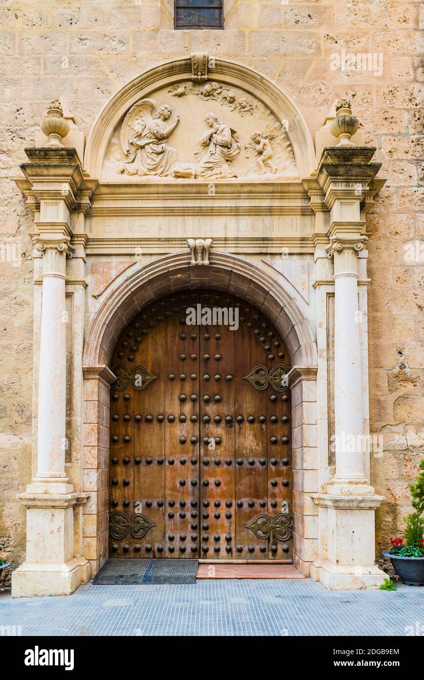 Portale. Chiesa di Santa María de la Encarnación, o Iglesia Mayor de la Encarnación. Loja, Granada, Andalucía, Spagna, Europa Foto Stock