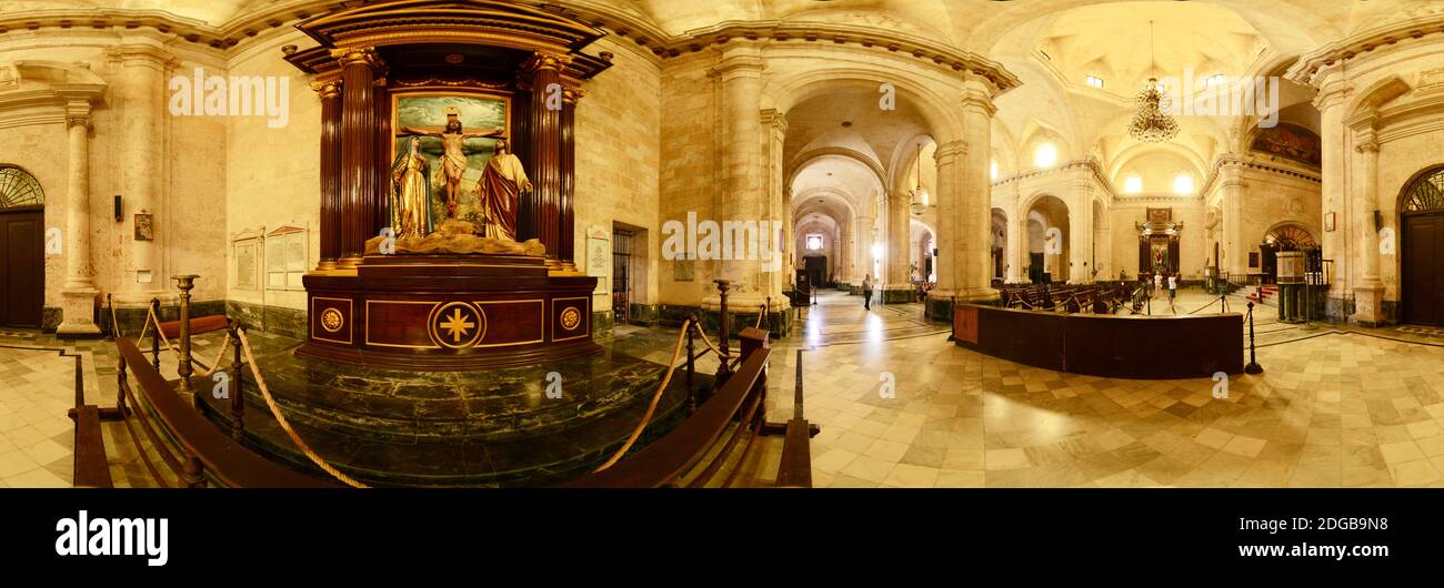 Vista a 360 gradi degli interni della chiesa, Cattedrale di l'Avana, Plaza De la Catedral, l'Avana, Cuba Foto Stock