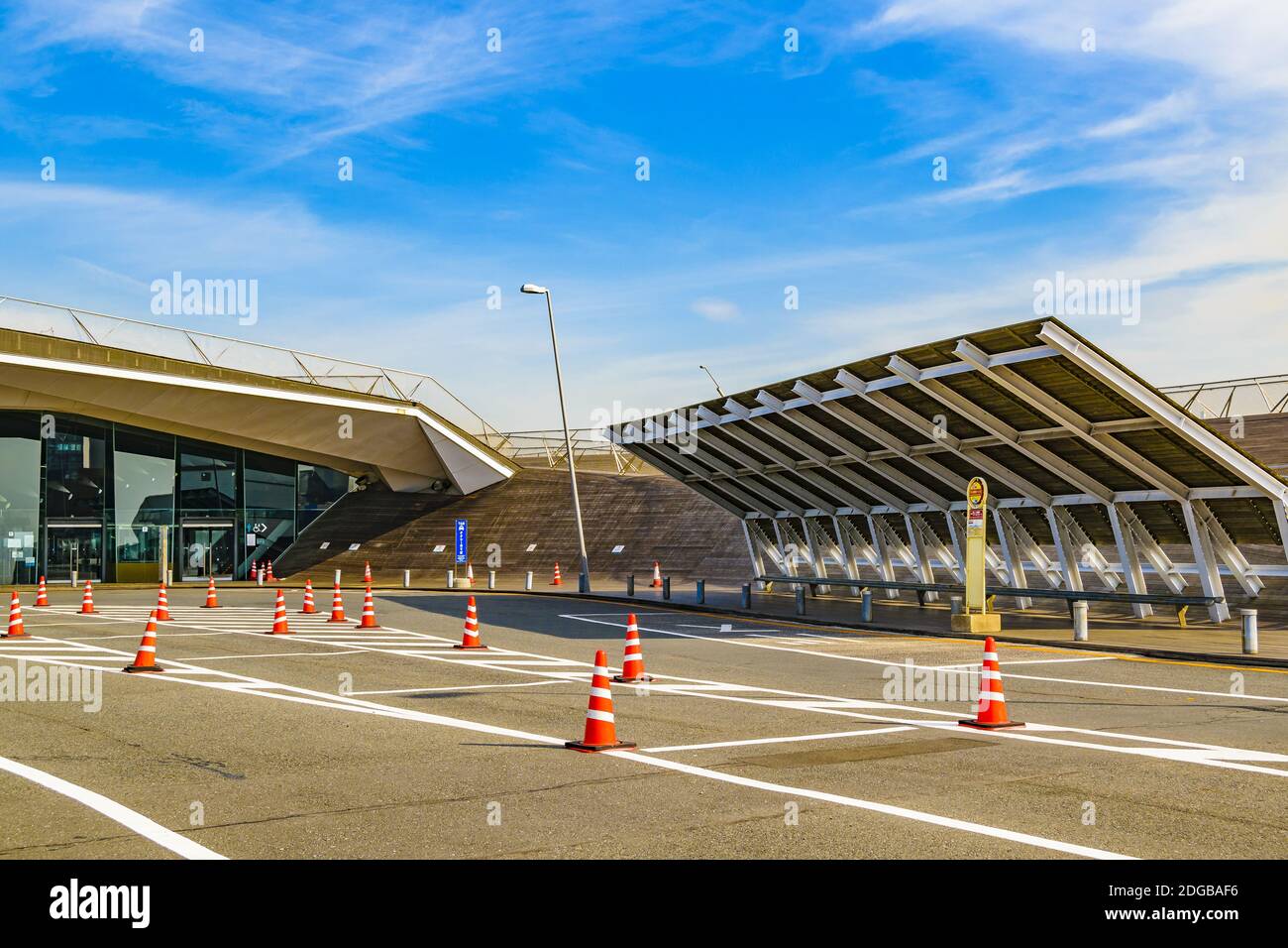 Esterno del terminal passeggeri internazionale di Yokohama Foto Stock