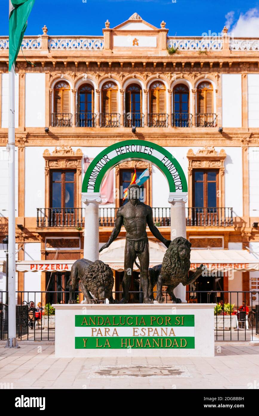 L'emblema dell'Andalusia è il simbolo ufficiale dell'Andalusia. Mostra la figura di un giovane Ercole che tiene e tapera due leoni, tra i due col Foto Stock