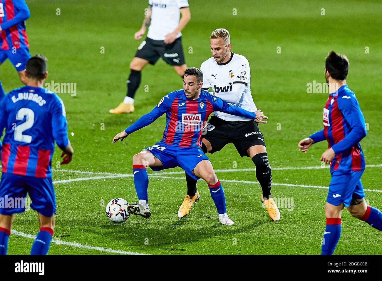 Esposizione EDU di SD Eibar e Uros Racic di Valencia CF durante la partita di calcio tra la Liga del campionato spagnolo SD Eibar / LM Foto Stock