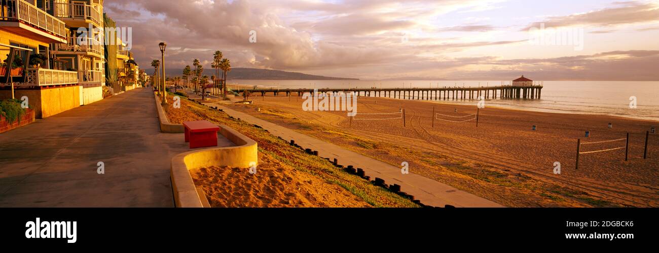 Spiaggia al tramonto, Manhattan Beach, Los Angeles County, California, USA Foto Stock