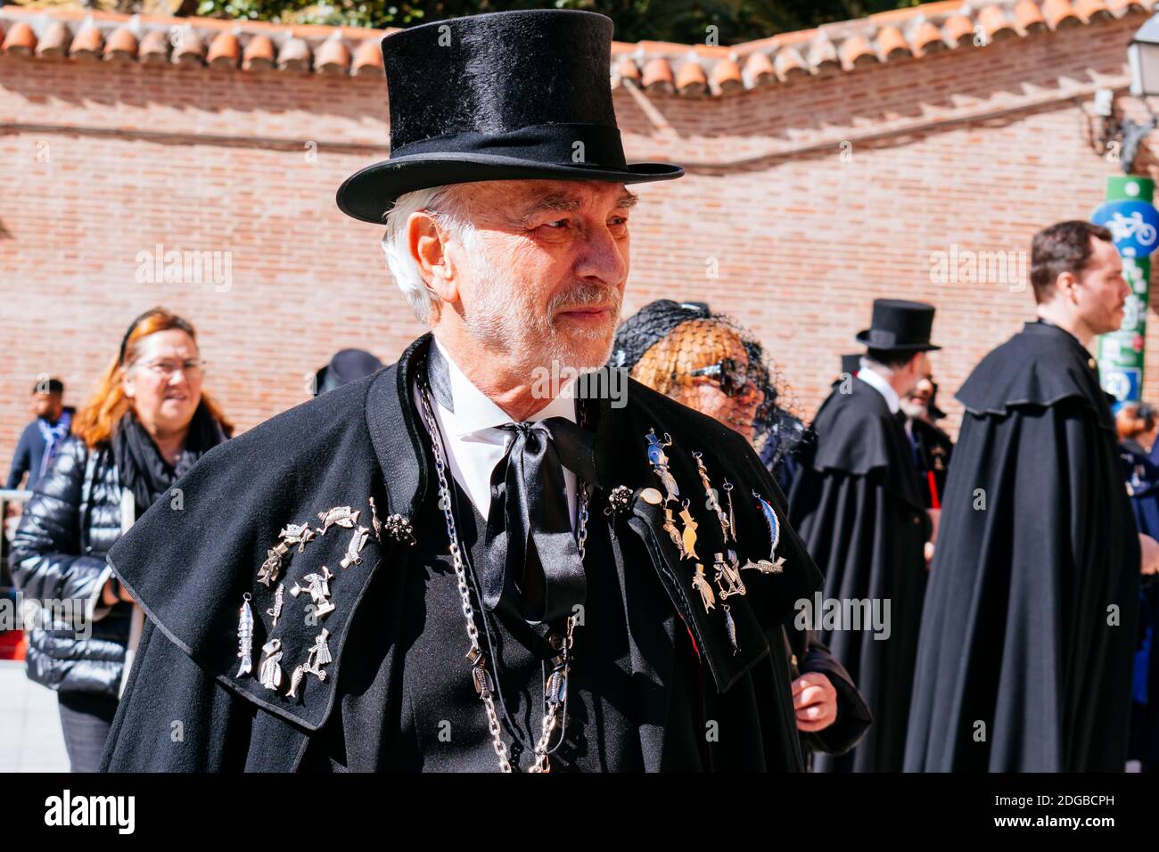 Alegre Cofradía del Entierro de la Sardina-allegra Confraternita del Sepoltura della Sardina. La 'sepoltura della Sardina' è un Celebra cerimonia spagnola Foto Stock