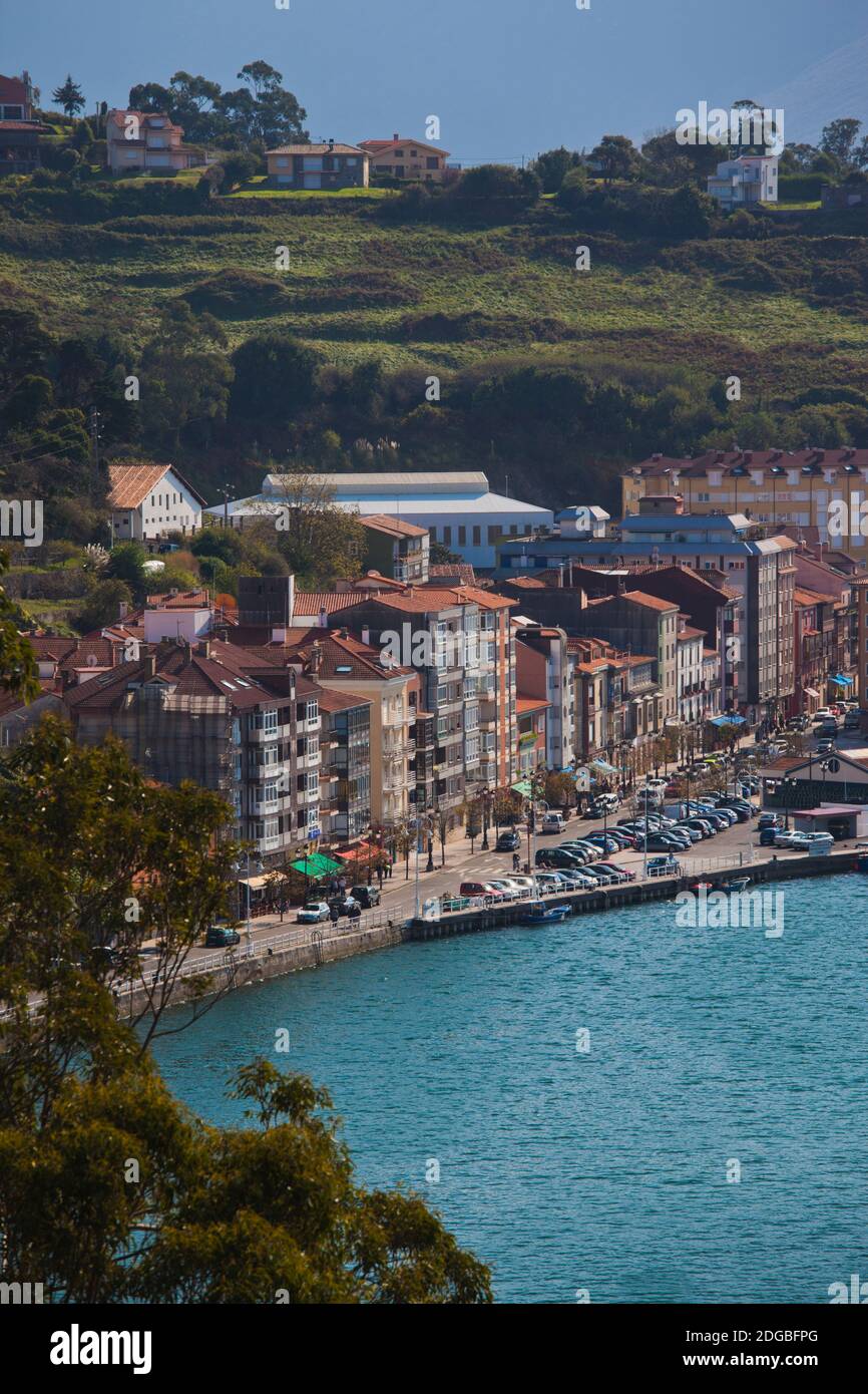 Vista sulla città, Ribadesella, provincia delle Asturie, Spagna Foto Stock