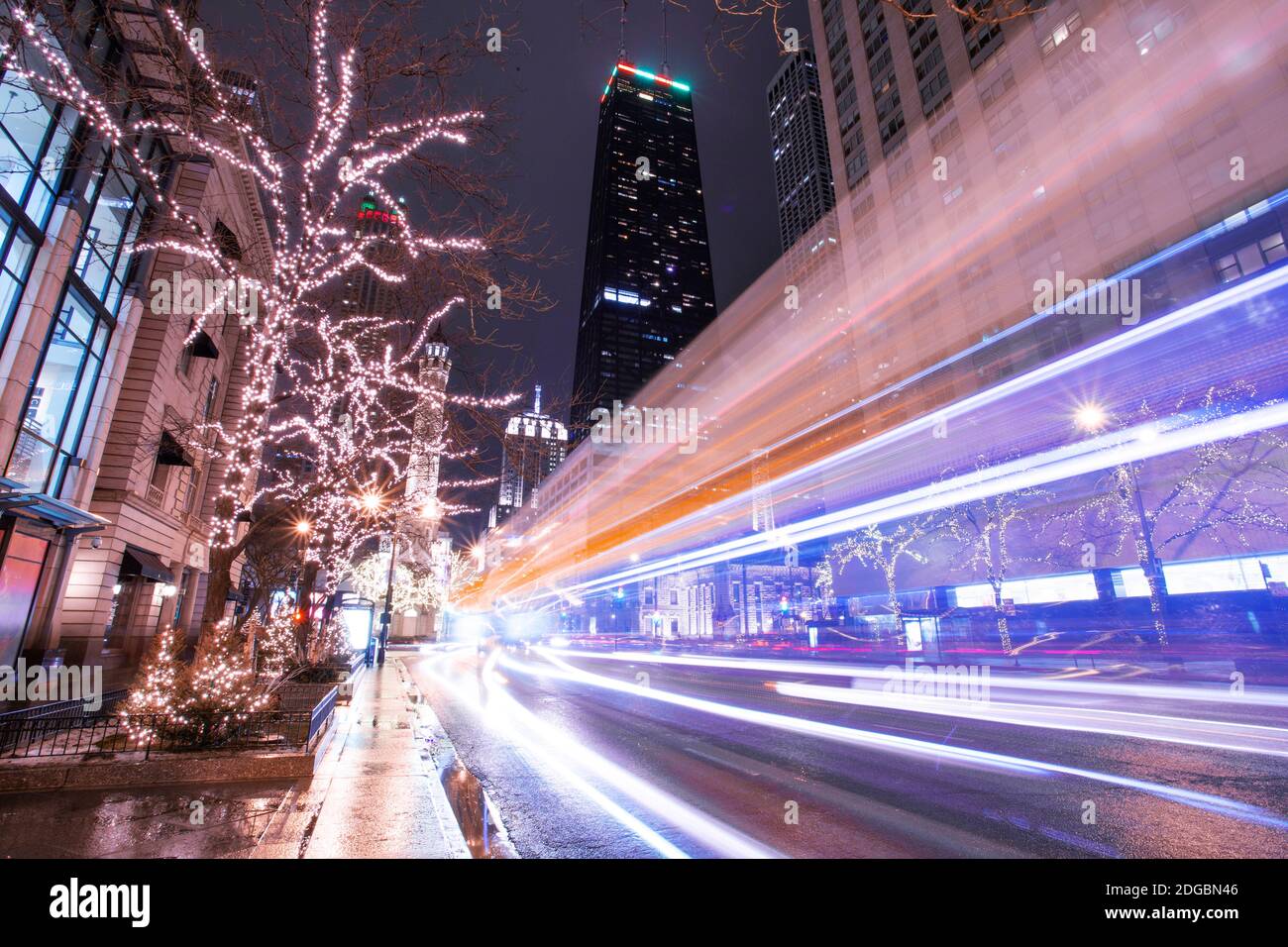Luci e decorazioni natalizie, Michigan Street, Chicago, Illinois, USA Foto Stock