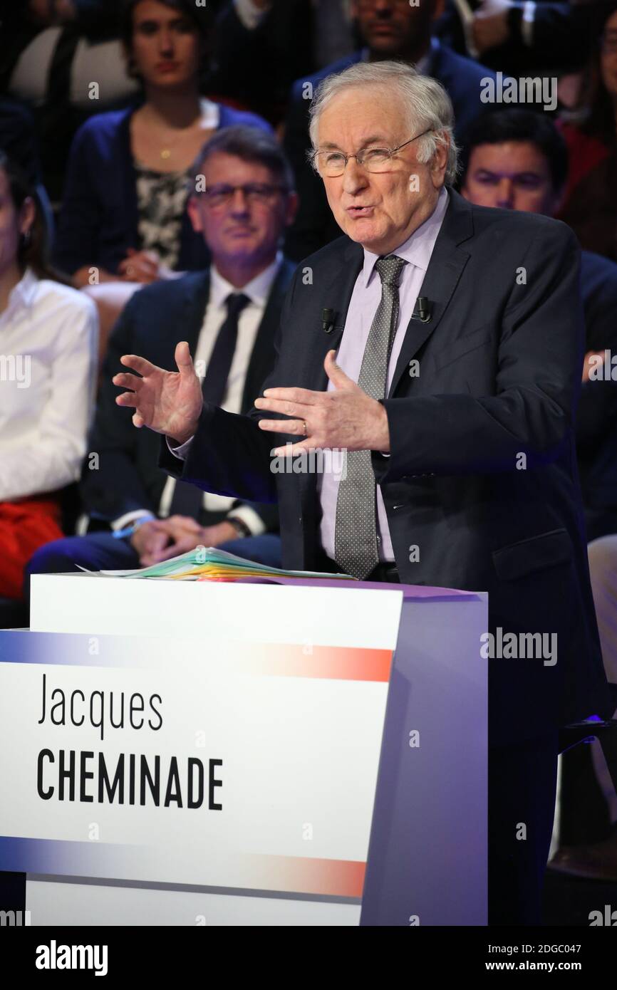 Jacques Cheminade durante il secondo dibattito televisivo in diretta su BFMTV e CNews per le elezioni presidenziali francesi del 2017 a la Plaine Saint Denis Studios vicino a Parigi, Francia il 4 aprile 2017. Foto di Jerome Domine/ABACAPRESS.COM Foto Stock