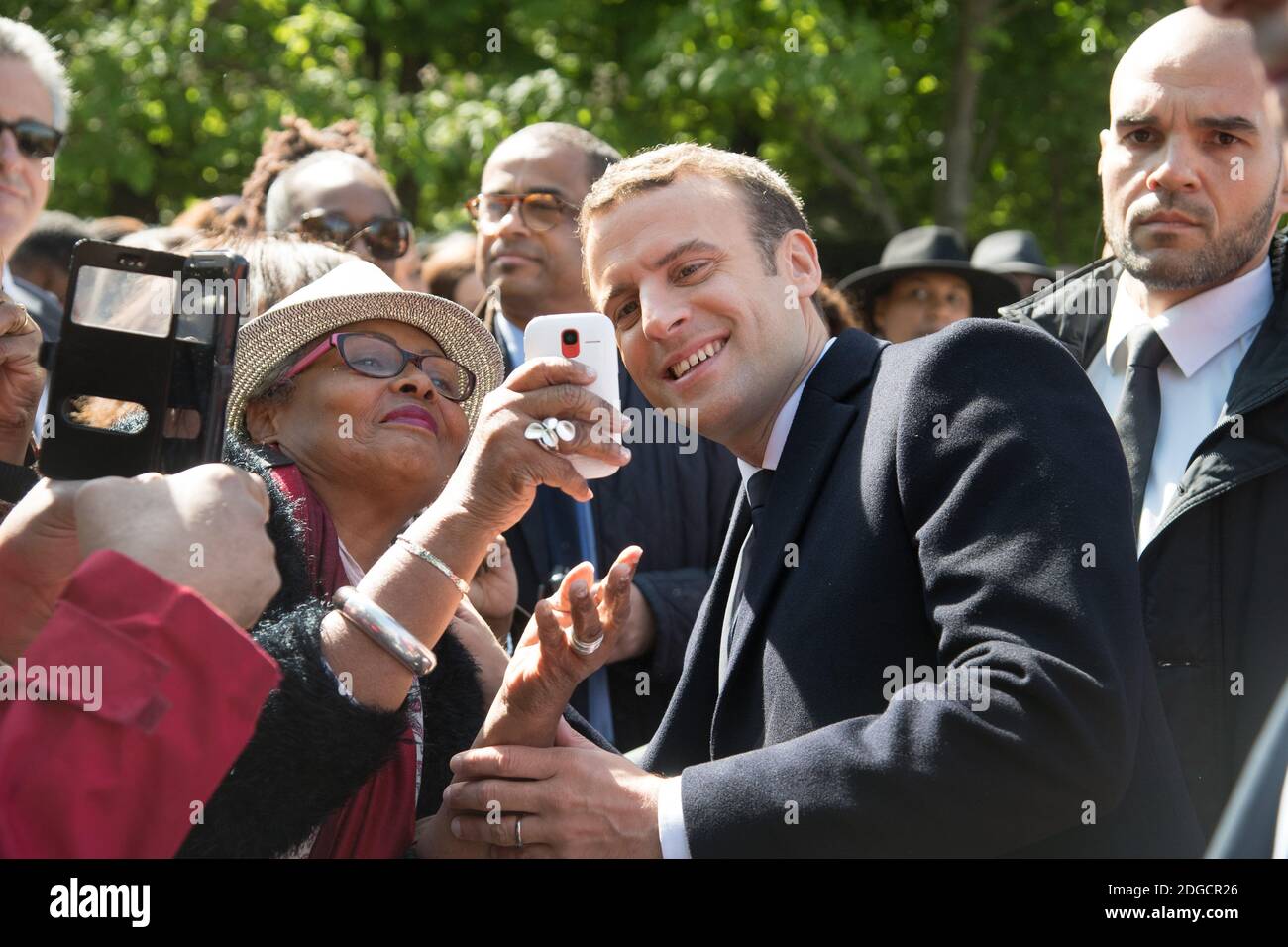 Il Presidente eletto Emmanuel Macron partecipa a una cerimonia per celebrare l'anniversario dell'abolizione della schiavitù mercoledì 10 maggio 2017 a Parigi. Foto IN PISCINA/Pierre Villard/ABACAPRESS.COM Foto Stock