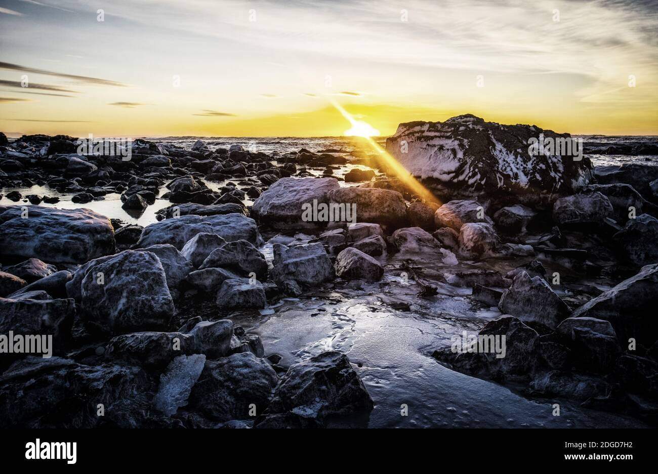 Sunrise a Ytri Tunga Beach, Penisola Snaefellsness, Islanda, Europa Foto Stock