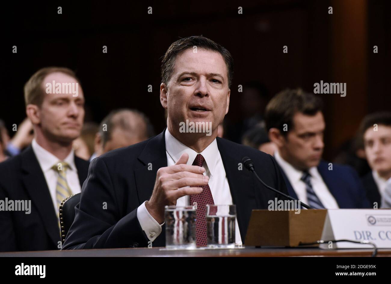 L'ex direttore dell'FBI James Comey testimonia durante un Comitato di selezione del Senato degli Stati Uniti sull'audizione di intelligence su Capitol Hill a Washington, DC, 8 giugno 2017.Foto di Olivier Douliery/Abaca Foto Stock