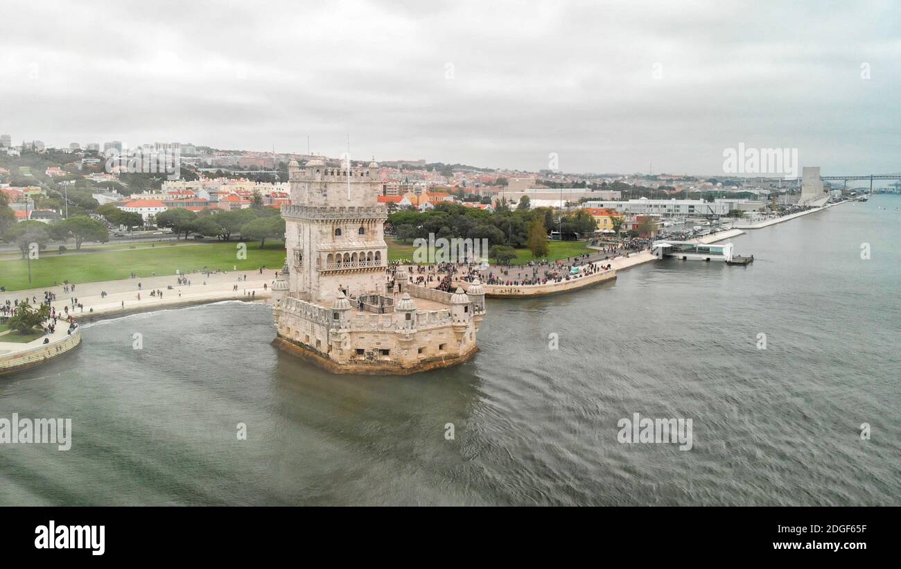 Destinazioni turistiche. Torre di Belem sul fiume Tago a Lisbona Foto Stock