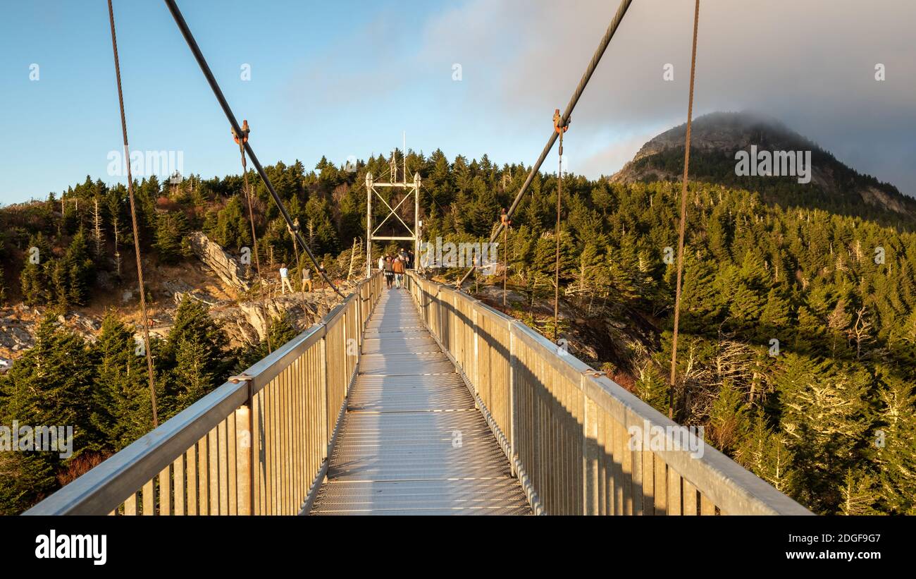 Incredibile vista del tramonto in autunno dal Grandfather Mountain viaggio In North Carolina, dove è possibile ammirare viste e posizioni diverse dal area Foto Stock