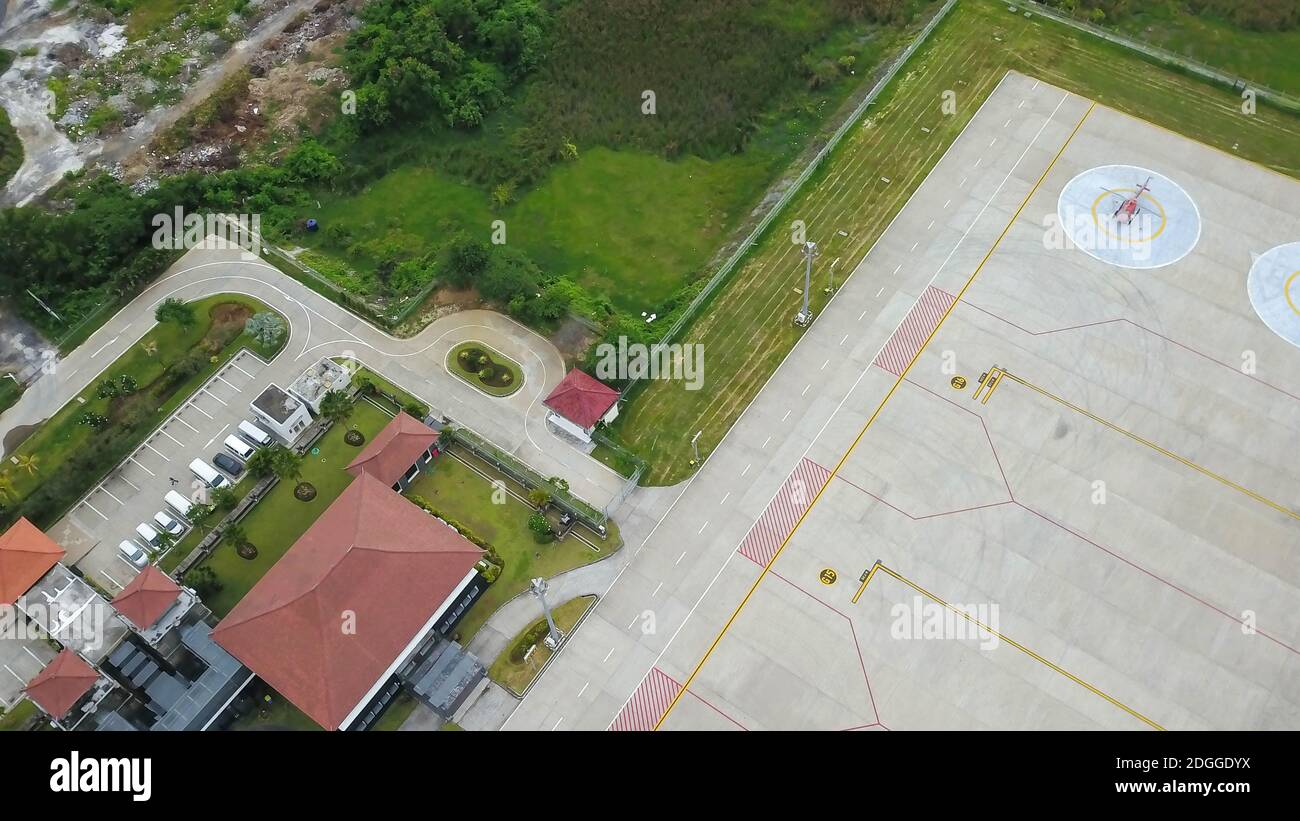 Vista aerea dell'area di Kuta dall'aereo con partenza dall'aeroporto di Denpasar, Bali, Indonesia Foto Stock