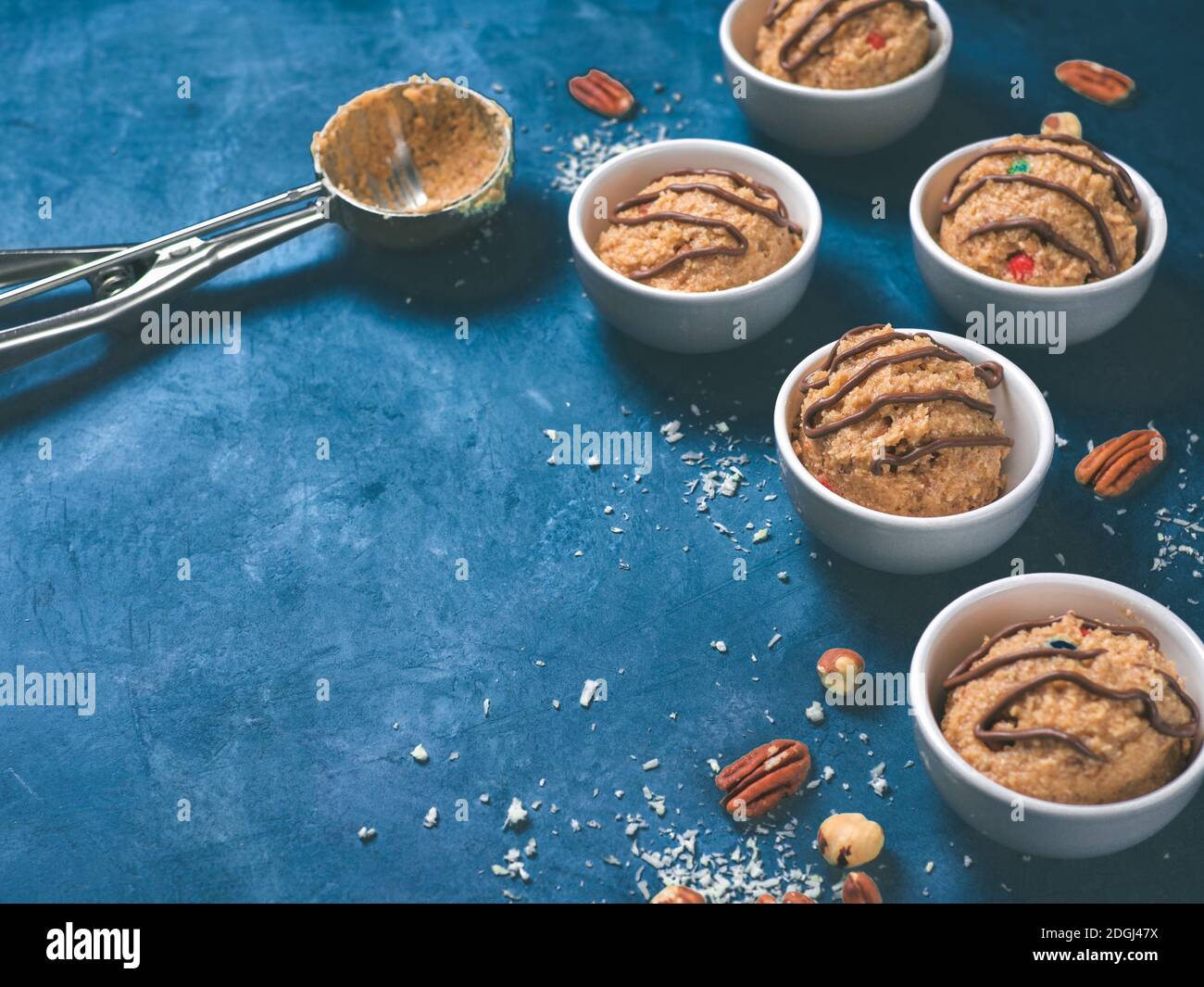 Impasto di biscotto di mostro crudo mangiabile Foto Stock