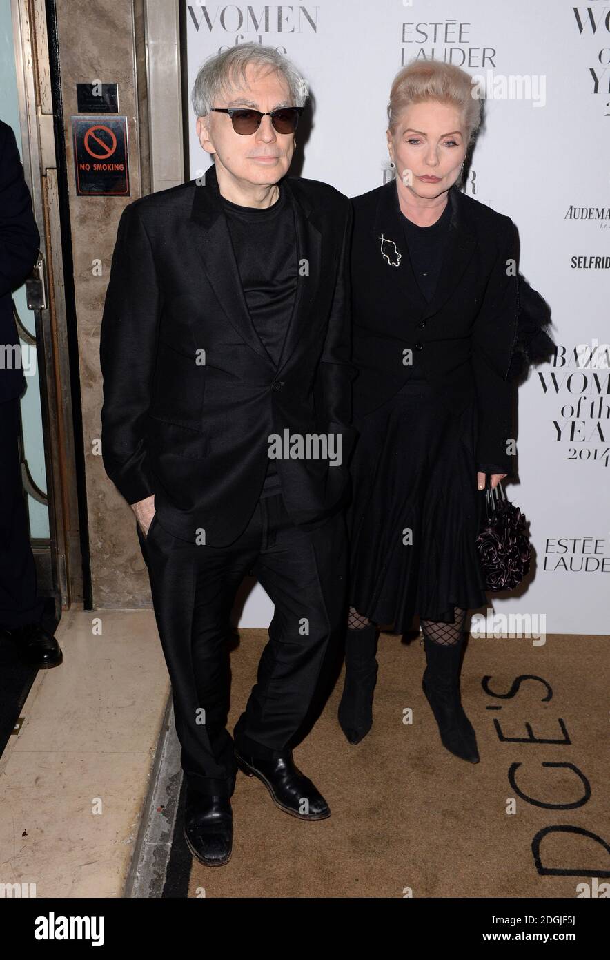 Debbie Harry e Chris Stein arrivano al Harpers Bazaar Women of the Year Awards, Claridges Hotel, Londra. Foto Stock