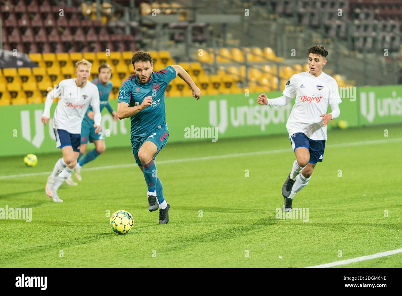 Farum, Danimarca. 8 dicembre 2020. Kristoffer Pallesen (2) di AAB visto durante la partita Danish Sydbank Cup tra B93 e Aalborg Boldklub a destra a Dream Park a Farum. (Photo Credit: Gonzales Photo/Alamy Live News Foto Stock