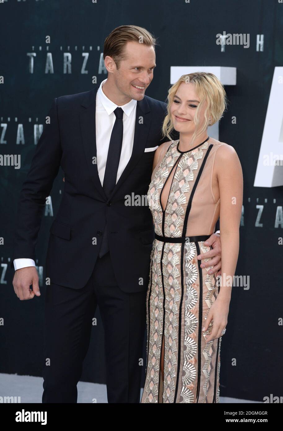 Alexander Skarsgard e Margot Robbie alla Legend of Tarzan European Premiere tenutasi a Odeon Leicester Square, Londra il credito fotografico dovrebbe leggere Doug Peters/ EMPICS Entertainment Foto Stock