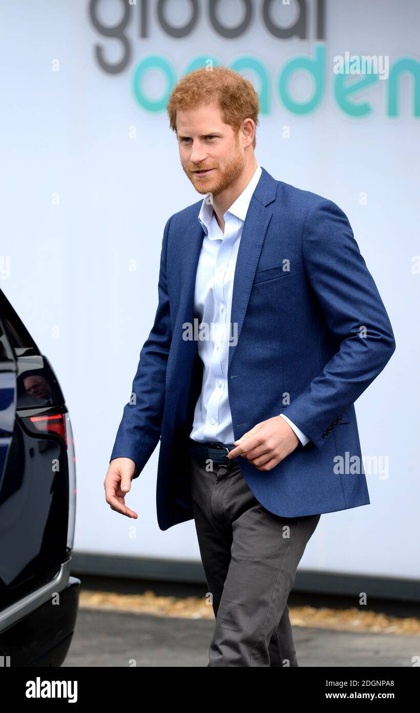 Prince Harry dopo aver partecipato all'apertura della Global Academy, Hayes, Londra. Il credito fotografico dovrebbe essere: Doug Peters/EMPICS Entertainment Foto Stock