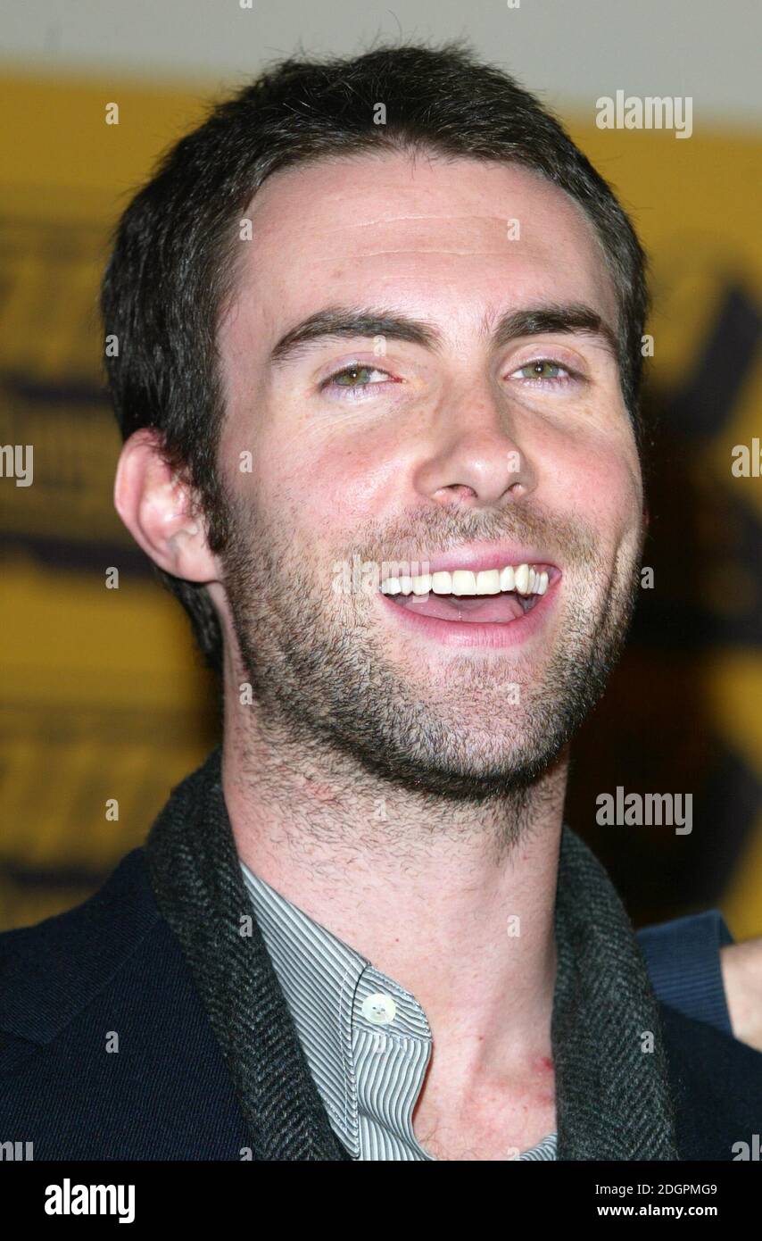 Il cantante Adam Levine di Maroon 5 alla conferenza stampa MTV European Music Awards annuncia i candidati, Sketch, Londra. Doug Peters/allactiondigital.com Foto Stock