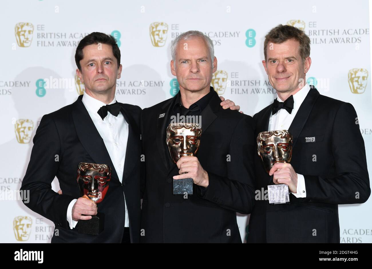 Peter Czernin, Martin McDonagh e Graham Broadbent con il BAFTA per il film The Outstanding British Film per il film Three Billboards Outside Ebbing, Missouri, nella sala stampa durante l'EE British Academy Film Awards tenutosi alla Royal Albert Hall, Kensington Gore, Kensington, Londra Foto Stock